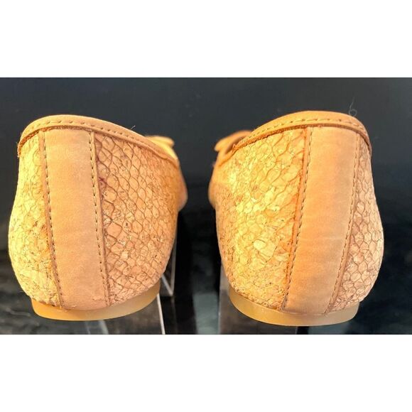 Born Carrie Flats Size 7 Medium Cork Snake Embossed Bow Trim Brown Comfort - Picture 9 of 12